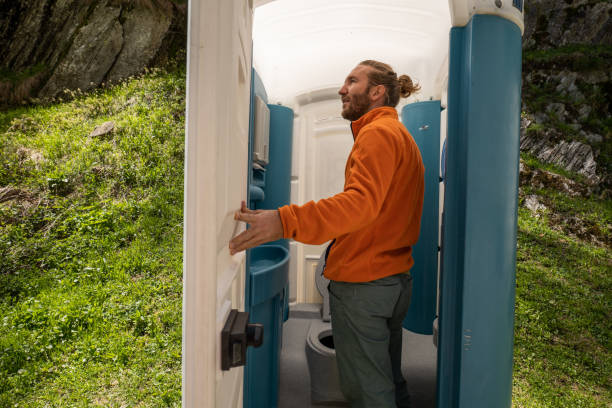 Best Construction site porta potty rental  in Crest View Heights, NY